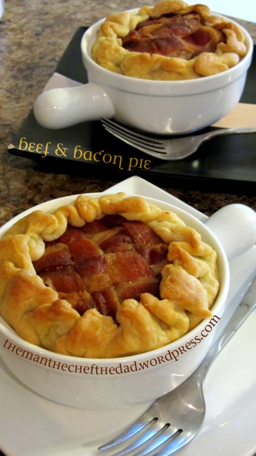 Game of Thrones Inn at the Crossroads - Beef and Bacon Pie | Homemade Recipes http://homemaderecipes.com/course/breakfast-brunch/homemade-inn-at-the-crossroads-recipes